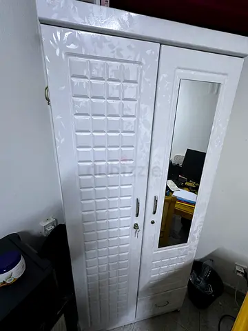 White 2-door wardrobe with mirror - good condition