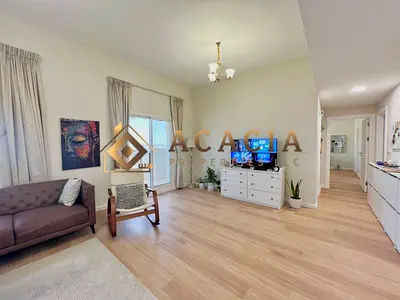 Fully Upgraded 2 Bedroom I Open Kitchen I Balcony