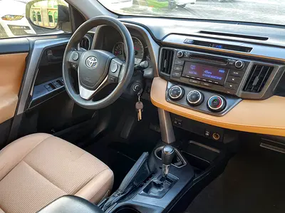 2016 Toyota RAV 4 — фото 15