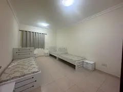 Exicutive working girls bed space available in near karama center