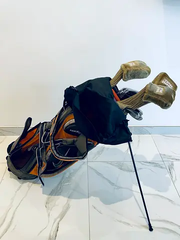 Used Nike Stand Golf Bag with Set of Clubs — Good Condition