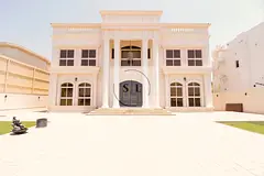 Luxury Villa All Ensuite | Lift | Cinema | Gym