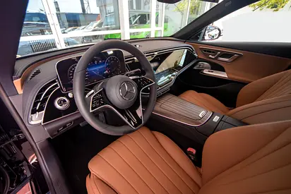 صورة 8 لـ 2025 Mercedes-BENZ E-CLASS