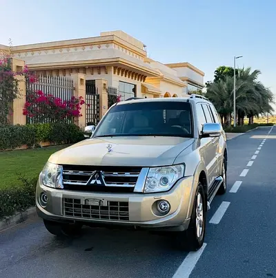 Mitsubishi Pajero GLS 2014 | GCC Specs | Well Maintained