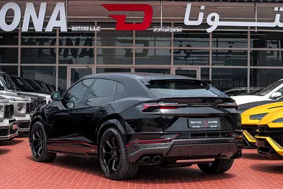 صورة مصغرة 2 لـ 2024 Lamborghini URUS
