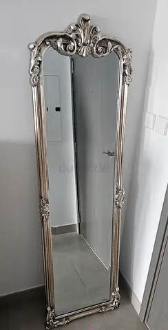 Full-length Ornate Standing Mirror - Classic Baroque Style