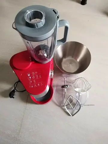 Kenwood stand mixer with blender jug and accessories - good condition
