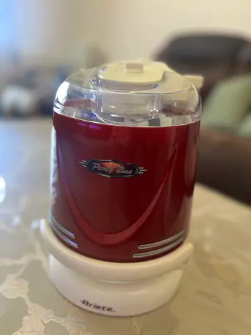 Ariete Ice Cream Maker - Red, never used. Great Condition