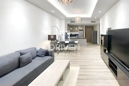 Spacious and Bright Apt | Ready to Move In