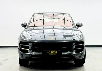 2017 Porsche MACAN photo 2