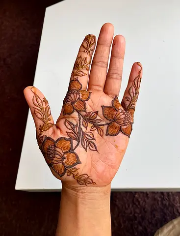 Event henna artist
