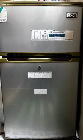 Small single-door fridge with freezer compartment - used