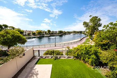 Upgraded | Corner Plot | Deep Lake View