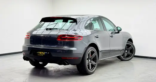 2017 Porsche MACAN photo 6