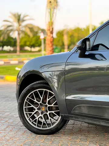 2018 Porsche MACAN 缩略图 18
