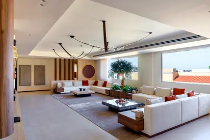 BRAND NEW MODERN 3BR BESPOKE PENTHOUSE NEAR WATERCANAL