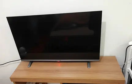 Tornado 32 inch TV 4k UHD - used - for sale