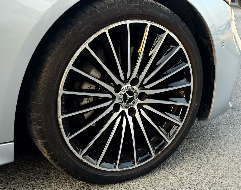 Mercedes-Benz C-Class 2024