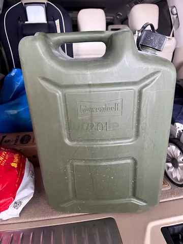 20L Military-Style Fuel/Water Jerry Can - Olive Green