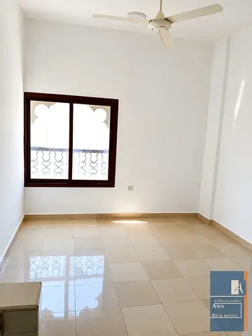 Convenient Studio for Bachelors, Close to Daily Needs