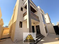 Spacious living and dining room | Master maid's room | Storage room | First occupancy | Large area |