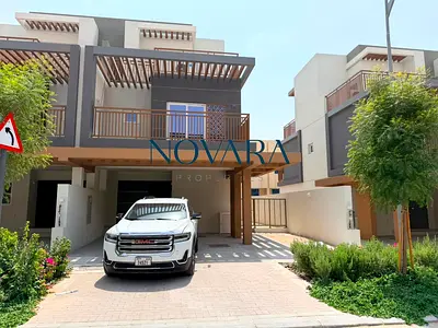 GENUINE RESALE | Handover Soon | Great Location-overlooking waterpark | LAYOUT TH12-4M | Single Row
