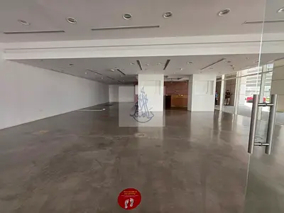 Specious Shop / Ready or Occupancy / Excuse Agents