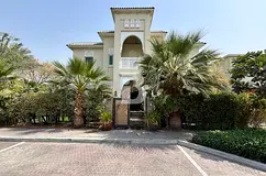 LARGE PLOT | CORNER UNIT | AVAILABLE FROM JUNE