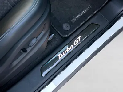 2022 Porsche CAYENNE thumbnail 19