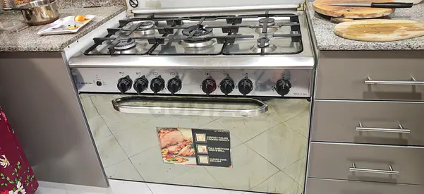 5 burner stove with cooking range