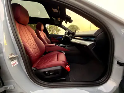 2024 BMW 5-SERIES — миниатюра 17
