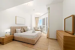 Chic 1BR APT w/ Canal Views, Pool, Gym, Games Room | Furnished | Flexible term