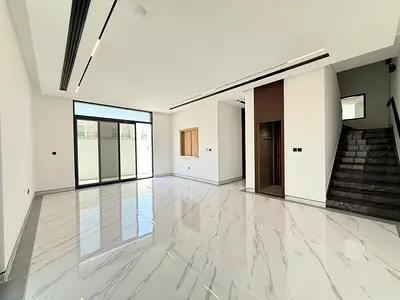 Brand New || Modern Style || Private Backyard
