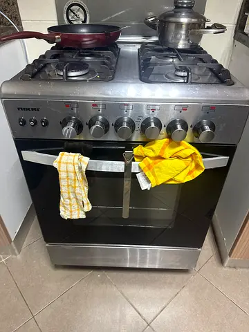 Freestanding Gas Cooker with Oven - Stainless Steel, 4 Burners