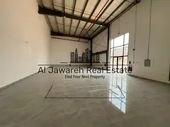 Warehouse/Showroom on a main road, 2,515 sq. ft., 25 kW electricity.