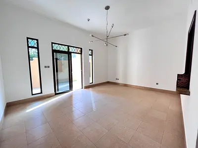 Rare 1BR with Private Garden | Vacant | Old Town