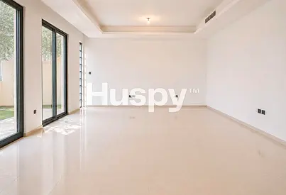 Vacant | Single Row | Prime Location