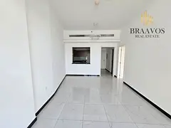 LARGE TERRACE | NEAR MALL | VACANT