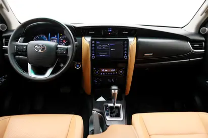 Toyota Fortuner VXR, миниатюра 10