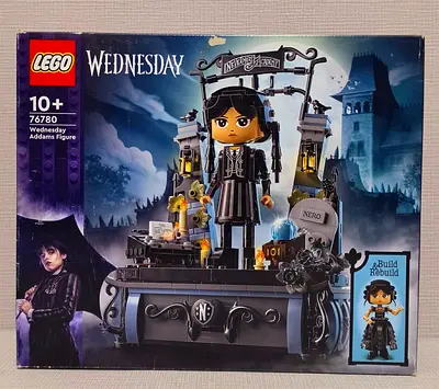 LEGO® Wednesday Addams Figure 76780 (702 pcs)