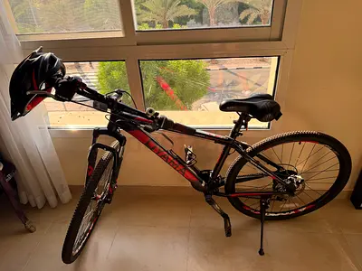 Used Mountain Bike - Hardtail 26 with Helmet and Kickstand including two seats, sport and comfy one