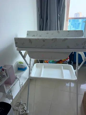 Ava baby changing table never used