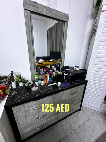 Dresser with Large Mirror - Light Grey Wood Finish (125 AED)