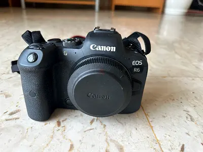 Canon EOS R6 Mirrorless Mark I