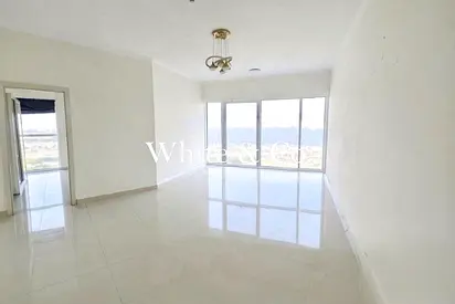 Vacant |1 BR with Balcony | Golf Views