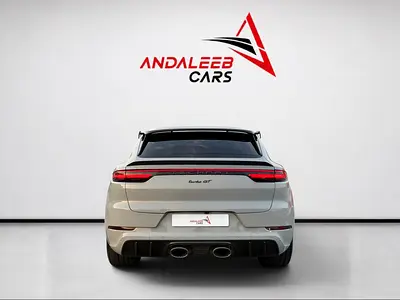 2022 Porsche CAYENNE thumbnail 6