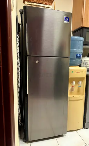 Hitachi Double Door Refrigerator for AED 550
