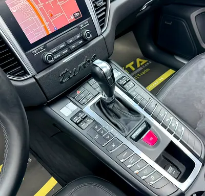 2017 Porsche MACAN — миниатюра 17