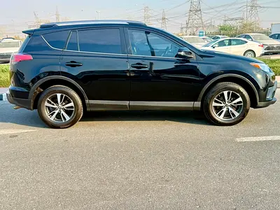 2018 Toyota RAV4 XLE 4X4 - Well Maintained - Sunroof - Blind Spot Monitor