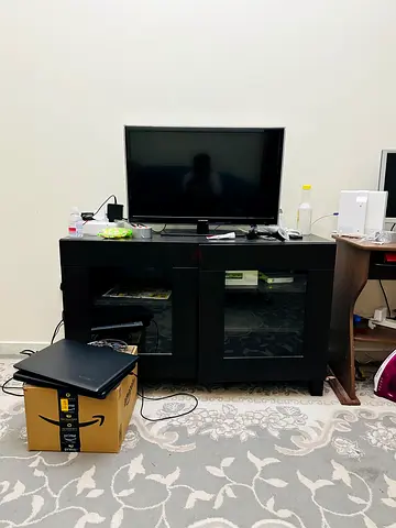 32-inch LED TV smart samsung - Good Working Condition